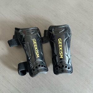 Geekism Black Shin Guards
